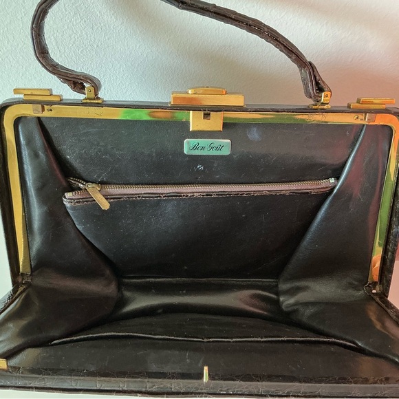Bon Gout Vintage Crocodile Leather Bag - Picture 6 of 9